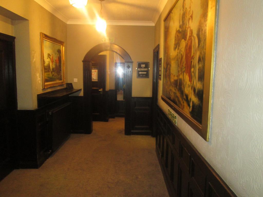 Laird And Dog Inn Lasswade Εξωτερικό φωτογραφία